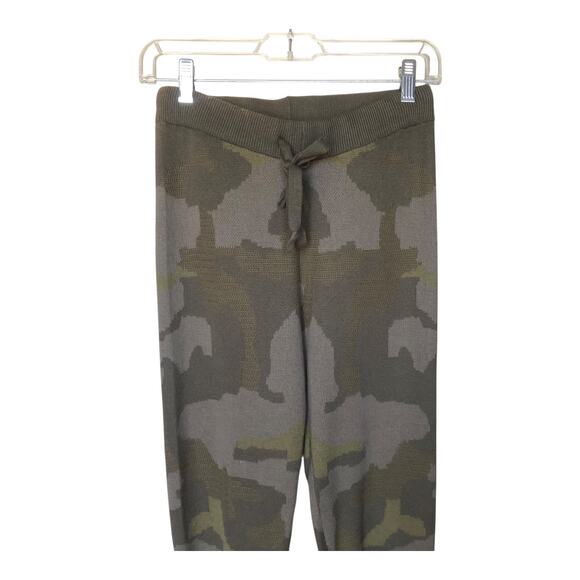 Hem & Thread Camo Knit Jogger Pants Green Drawstring Lounge Womens Size Small - Picture 9 of 15